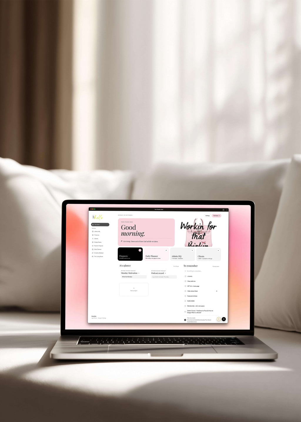 The Studio Desk – Business App for Freelance Designers